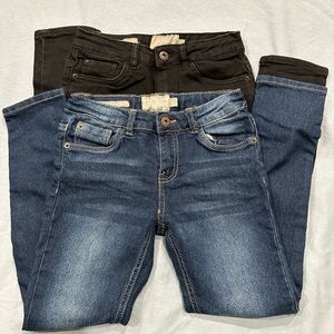 Lucky Brand Girls skinny jeans EUC - 2 pack - size 8 - black and dark denim